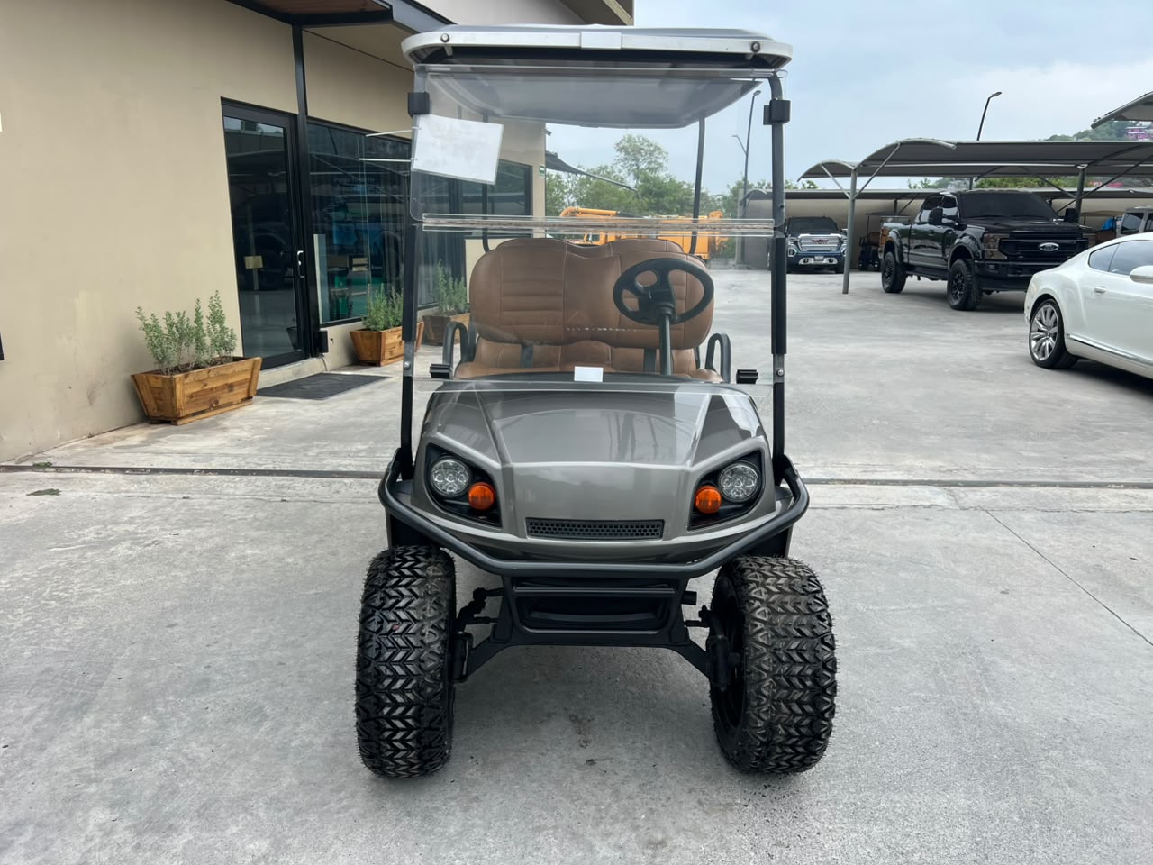 E-Z-GO Shuttle Express L6 72V Elite Lithium